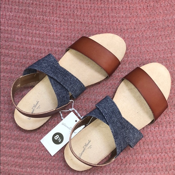 Universal Thread Shoes - UNIVERSAL THREAD SANDALS